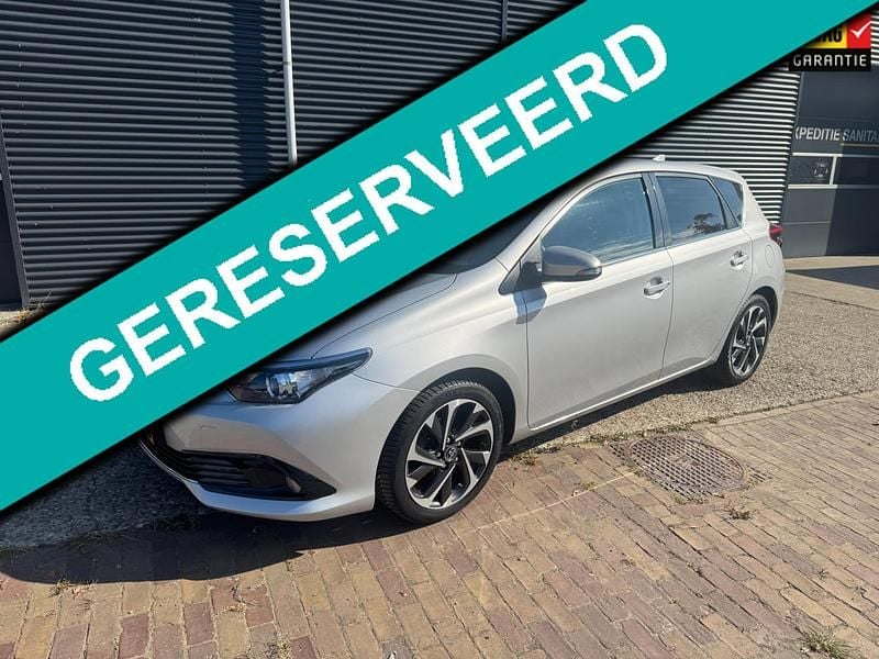 Grijs Gebruikt 2015 Toyota Auris Hatchback | € 12.500 (Iets duurder) - Afbeelding 1/3