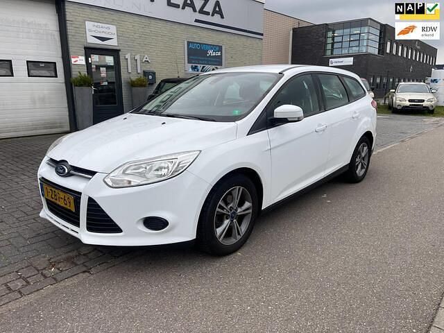 Wit Gebruikt 2014 Ford Focus Stationwagen | € 1.695 (Goede deal) - Afbeelding 1/4