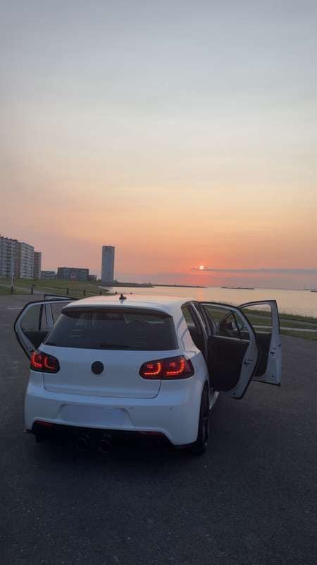 Wit Gebruikt 2011 VW Golf VI R-line Stationwagen | € 5.250 (Goede deal) - Afbeelding 1/4