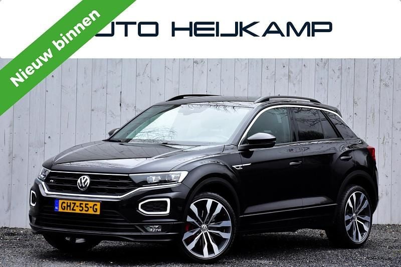 Zwart Occasion 2024 VW T-Roc Style SUV | € 24.950 (Super prijs) - Afbeelding 1/4