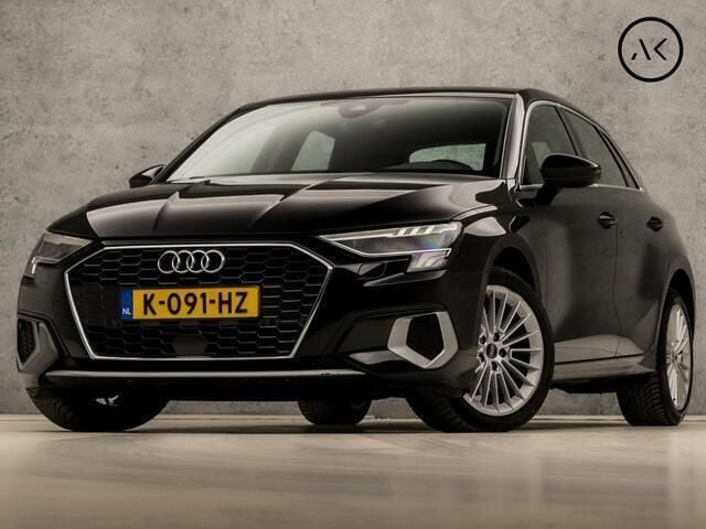 Zwart, metallic lak Gebruikt 2021 Audi A3 Sportback Design Hatchback | € 21.945 (Goede deal) - Afbeelding 1/4