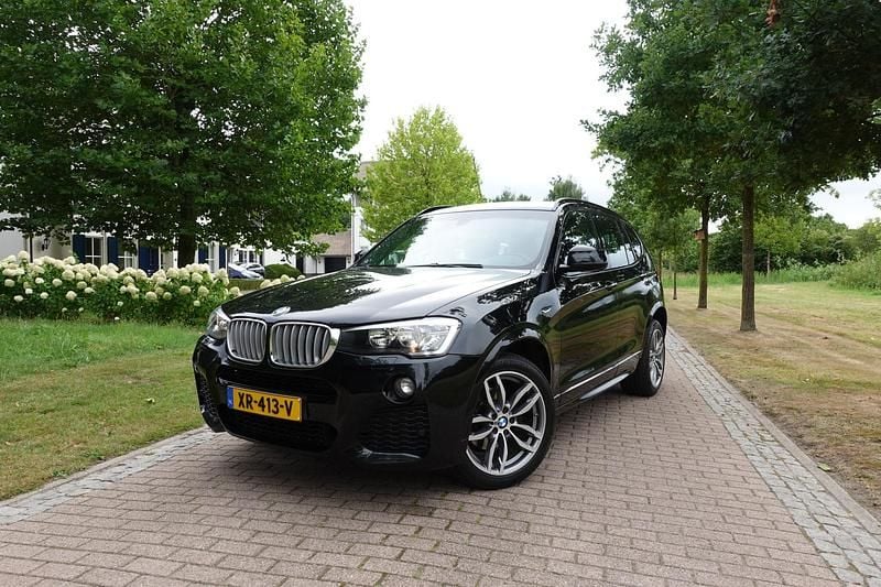 Zwart Gebruikt 2015 BMW X3 Executive SUV | € 22.450 (Eerlijke prijs) - Afbeelding 1/4