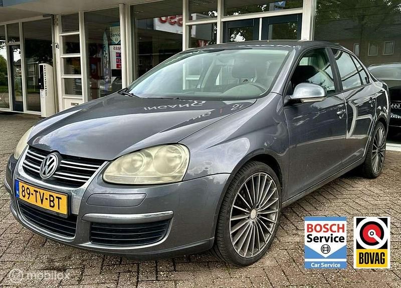 Grijs Gebruikt 2007 VW Jetta Comfortline Sedan | € 1.250 (Super prijs) - Afbeelding 1/4