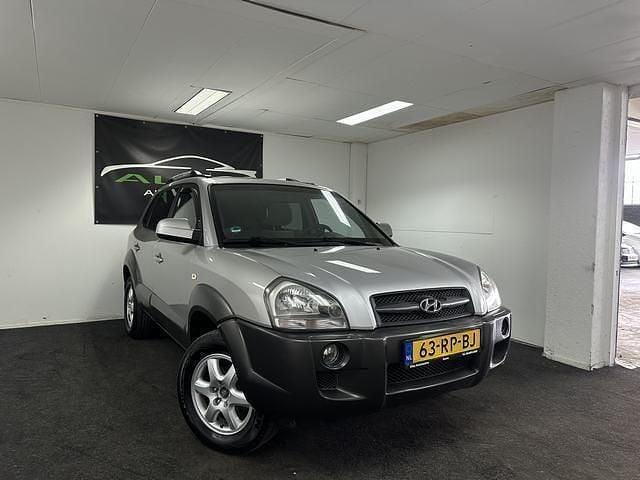 Grijs Gebruikt 2005 Hyundai Tucson Dynamiq SUV | € 3.795 (Eerlijke prijs) - Afbeelding 1/4
