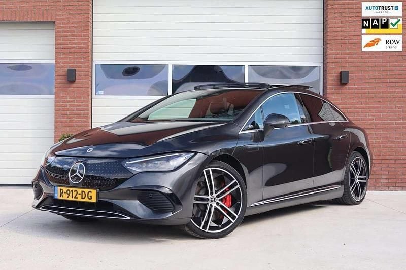 Grijs Gebruikt 2022 Mercedes EQE350 Luxury Sedan | € 45.995 (Goede deal) - Afbeelding 1/4