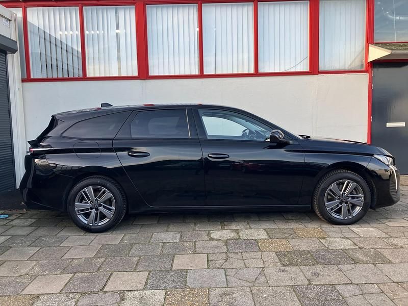 Occasion Peugeot 308 Allure 131 PK (96 kW) 2023 Zwart Stationwagen