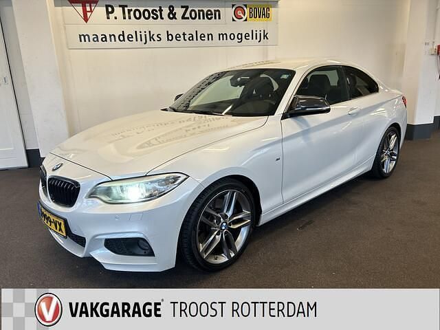 Wit Gebruikt 2015 BMW 228 Executive Coupé | € 17.950 - Afbeelding 1/4