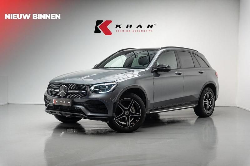 Grijs Occasion 2022 Mercedes GLC300e Business SUV | € 44.450 (Duur) - Afbeelding 1/4