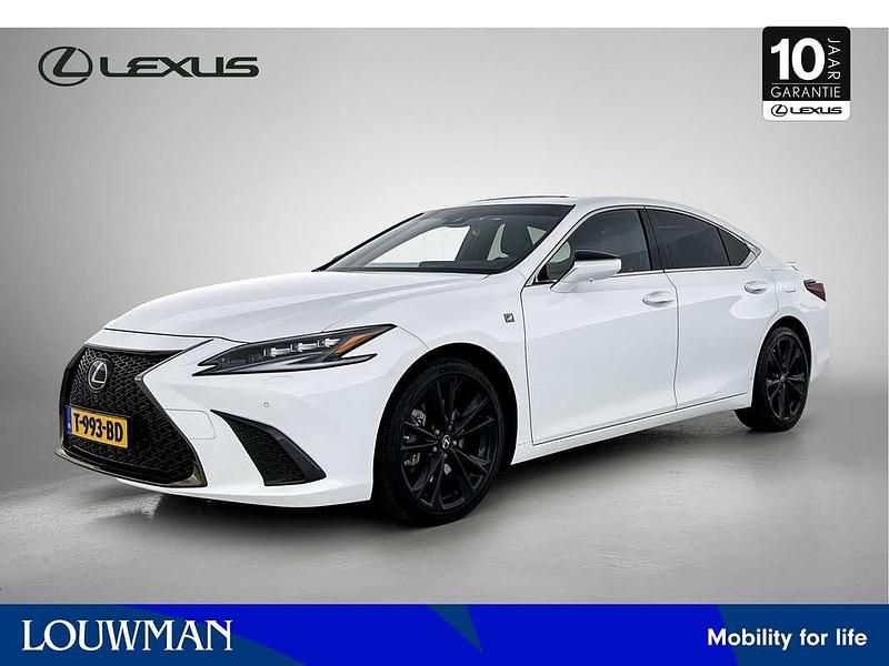 Wit Gebruikt 2023 Lexus ES300 Sport Line Sedan | € 49.945 (Eerlijke prijs) - Afbeelding 1/4