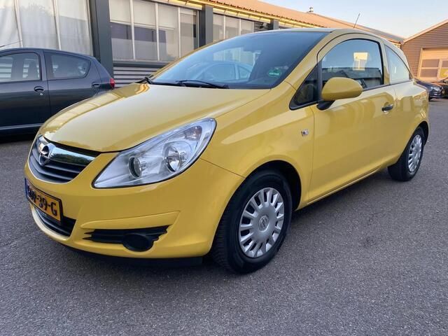 Geel Gebruikt 2010 Opel Corsa Hatchback | € 2.750 (Eerlijke prijs) - Afbeelding 1/4