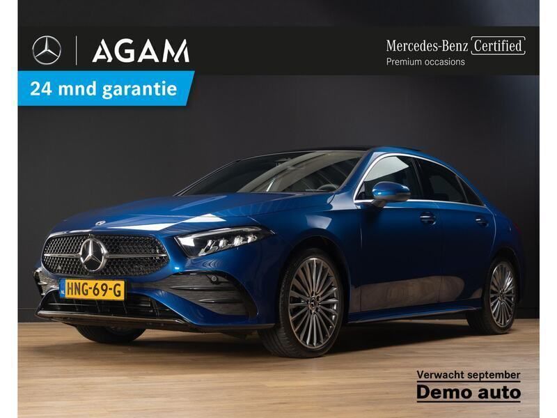 Blauw Gebruikt 2025 Mercedes A250 AMG line Sedan | € 42.950 (Iets duurder) - Afbeelding 1/4