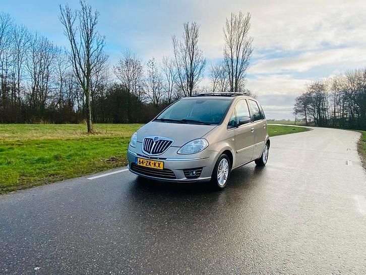 Gebruikt 2008 Lancia Musa MPV | € 2.750 (Eerlijke prijs) - Afbeelding 1/4