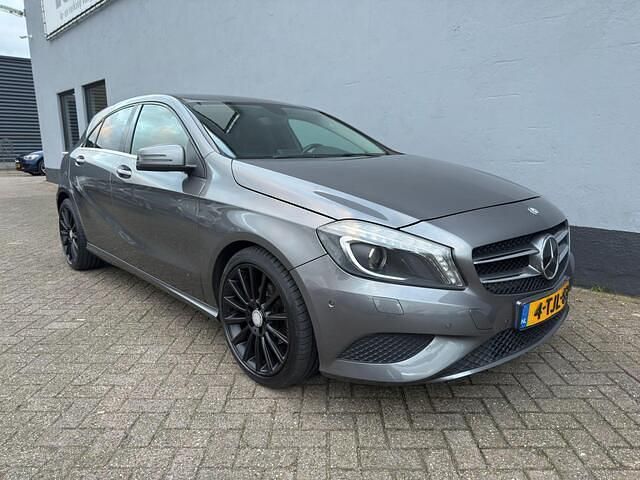 Occasion Mercedes A180 122 PK (89 kW) 2014 Grijs Hatchback