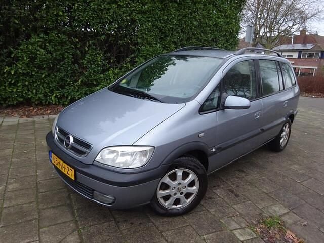 Grijs Gebruikt 2003 Opel Zafira Elegance MPV | € 850 (Goede deal) - Afbeelding 1/4