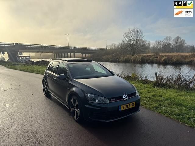 Grijs Gebruikt 2015 VW Golf VII GTI Hatchback | € 15.850 (Goede deal) - Afbeelding 1/4
