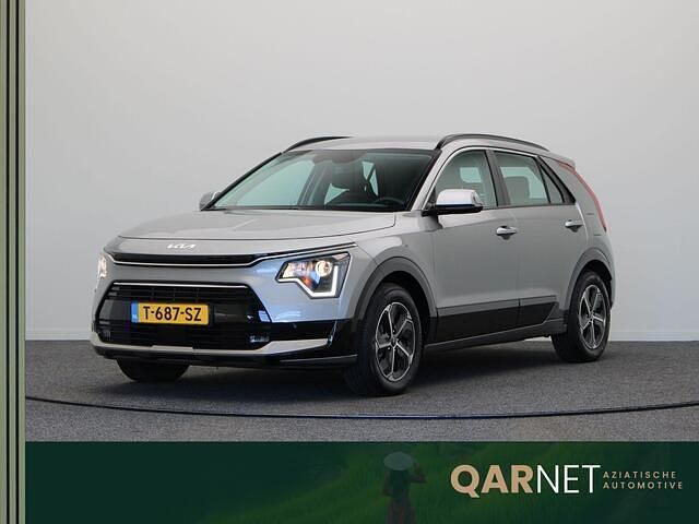 Grijs, metallic lak Gebruikt 2023 Kia Niro SUV | € 28.445 (Super prijs) - Afbeelding 1/4