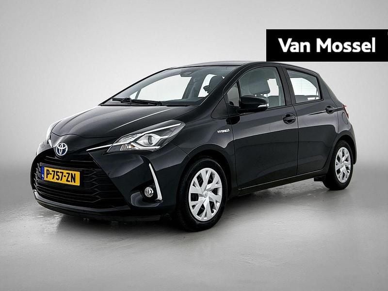 Occasion Toyota Yaris Hybrid Active 101 PK (74 kW) 2019 Grijs Hatchback