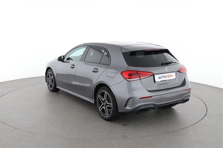 Occasion Mercedes A250 Business 2020 Grijs Hatchback
