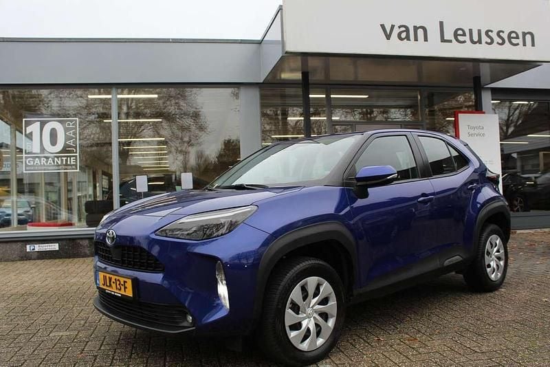 Blauw Occasion 2024 Toyota Yaris Cross SUV | € 23.900 (Super prijs) - Afbeelding 1/4
