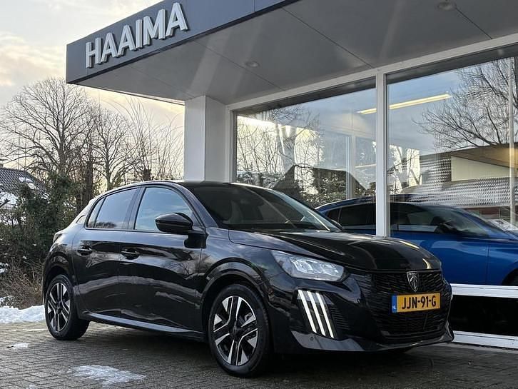 Zwart Occasion 2024 Peugeot 208 Allure Hatchback | € 20.645 (Eerlijke prijs) - Afbeelding 1/4