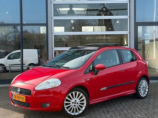 Occasion Fiat Grande Punto 2006 Rood Hatchback