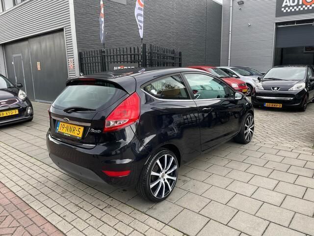 Occasion Ford Fiesta Titanium 82 PK (60 kW) 2010 Zwart Hatchback