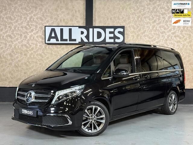 Zwart Gebruikt 2022 Mercedes V300 MPV | € 67.950 (Duur) - Afbeelding 1/4