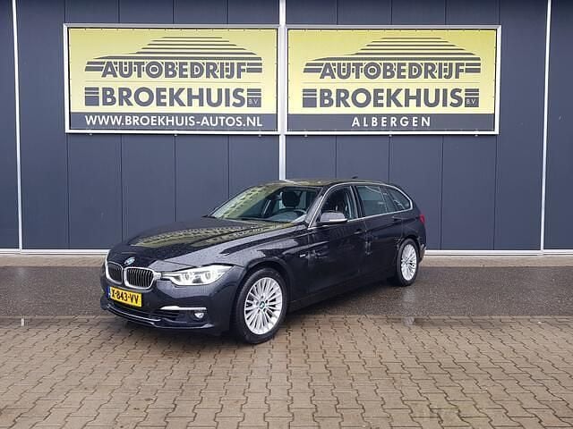 Zwart Gebruikt 2016 BMW 318 Executive Stationwagen | € 9.250 - Afbeelding 1/4