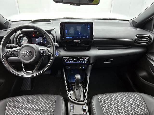 Occasion Toyota Yaris Executive 116 PK (85 kW) 2022 Wit parelmoer Hatchback