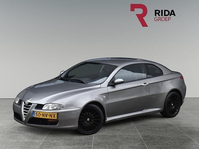 Grijs Gebruikt 2004 Alfa Romeo GT Distinctive Coupé | € 5.945 - Afbeelding 1/4