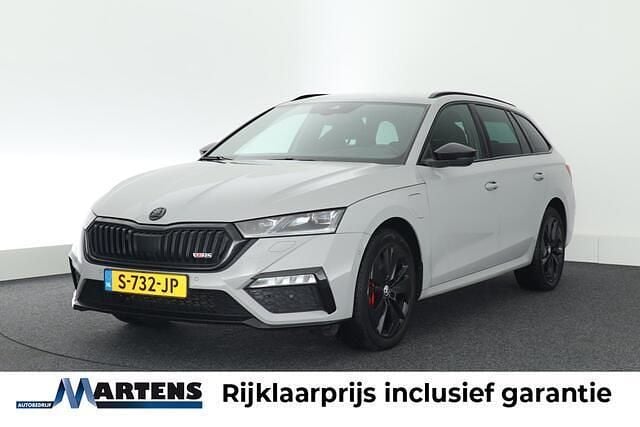 Grijs Occasion 2021 Skoda Octavia RS Stationwagen | € 28.749 (Eerlijke prijs) - Afbeelding 1/4