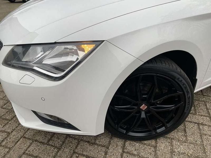 Occasion Seat Leon Style 110 PK (80 kW) 2015 Wit Hatchback