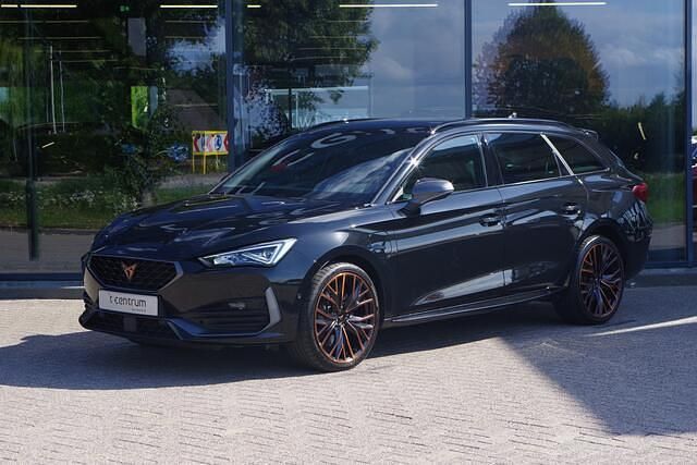 Zwart Gebruikt 2021 Cupra Leon VZ Stationwagen | € 25.950 (Eerlijke prijs) - Afbeelding 1/4