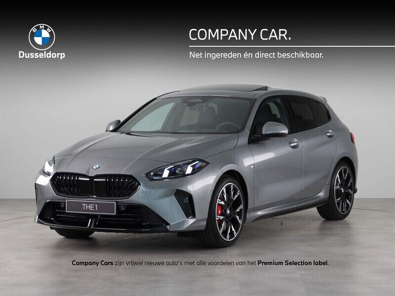 Grijs, metallic lak Gebruikt 2024 BMW 120 Comfort Edition Hatchback | € 44.450 (Eerlijke prijs) - Afbeelding 1/4