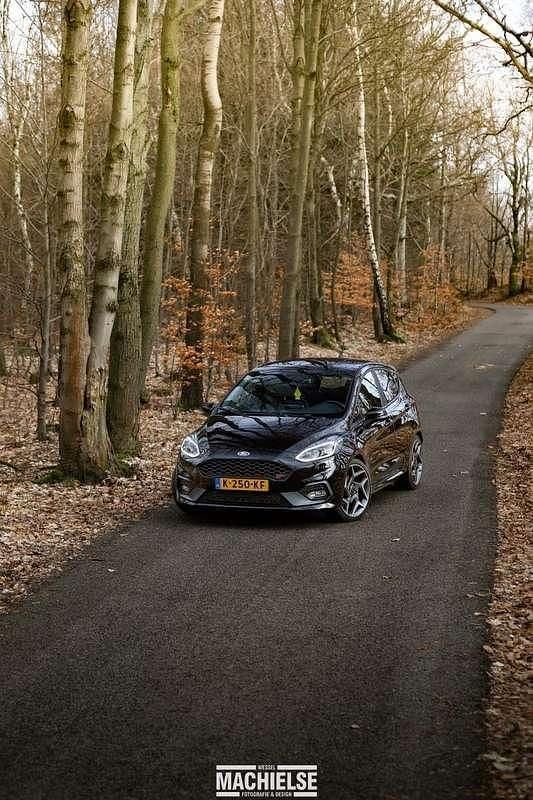 Zwart Gebruikt 2021 Ford Fiesta ST Hatchback | € 19.500 (Goede deal) - Afbeelding 1/4
