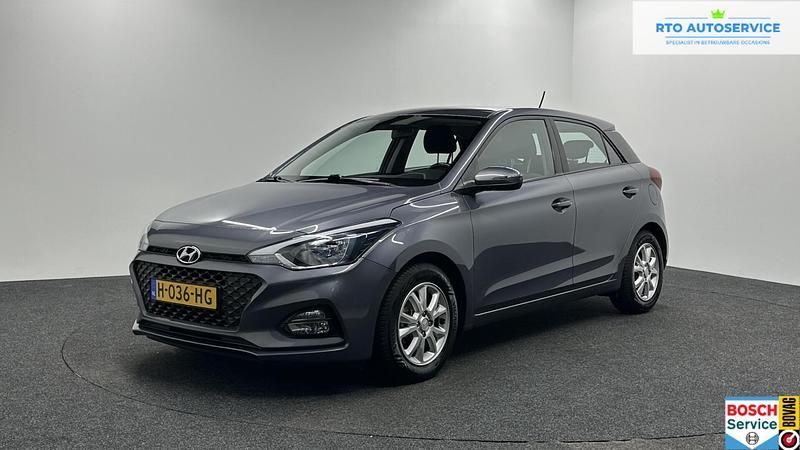 Grijs Gebruikt 2019 Hyundai i20 Comfort Hatchback | € 999.999 - Afbeelding 1/4
