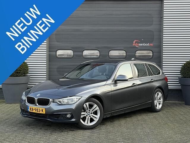 Grijs Occasion 2016 BMW 320 Executive Stationwagen | € 12.990 (Super prijs) - Afbeelding 1/4