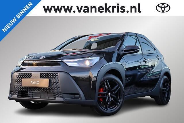 Zwart Nieuw 2026 Toyota Aygo X Play SUV | € 26.883 (Eerlijke prijs) - Afbeelding 1/4