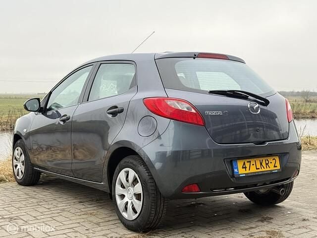 Occasion Mazda 2 75 PK (55 kW) 2010 Grijs Hatchback