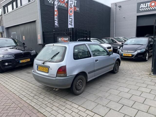 Occasion Toyota Starlet 75 PK (55 kW) 1997 Grijs Hatchback