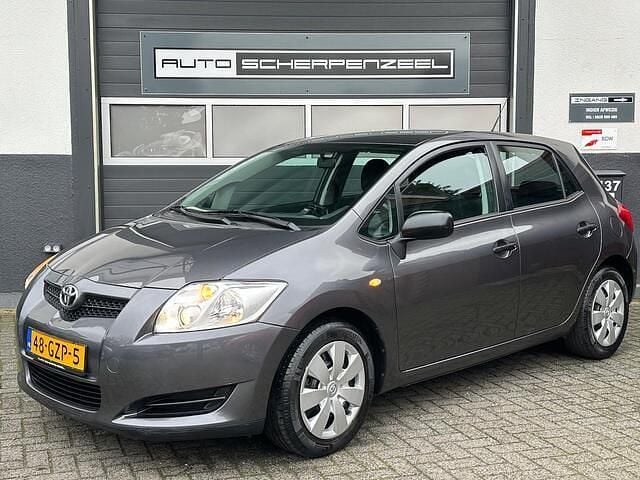 Grijs (metallic) Gebruikt 2008 Toyota Auris Hatchback | € 6.345 (Eerlijke prijs) - Afbeelding 1/4