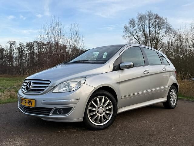 Grijs Gebruikt 2006 Mercedes B150 MPV | € 2.388 (Iets duurder) - Afbeelding 1/4