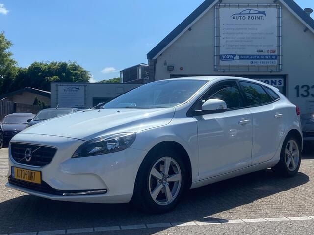 Wit, metallic lak Gebruikt 2014 Volvo V40 Stationwagen | € 6.499 (Goede deal) - Afbeelding 1/3