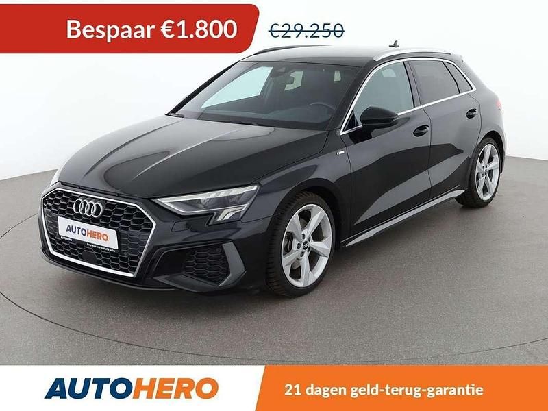 Zwart, metallic lak Gebruikt 2021 Audi A3 S-Line Hatchback | € 26.949 (Super prijs) - Afbeelding 1/3