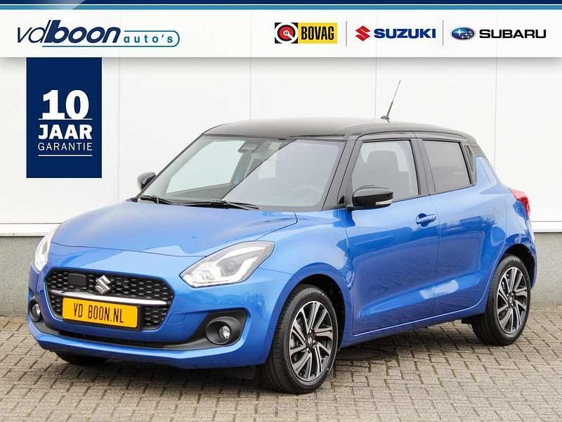 Blauw Occasion 2023 Suzuki Swift Style Hatchback | € 21.850 (Eerlijke prijs) - Afbeelding 1/4