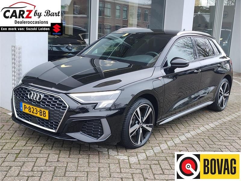 Zwart Occasion 2021 Audi A3 Business Sedan | € 25.945 (Super prijs) - Afbeelding 1/4