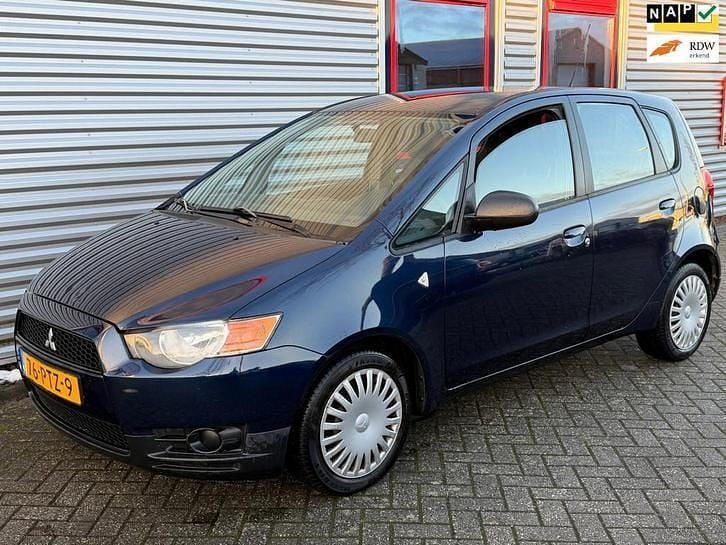 Blauw Occasion 2011 Mitsubishi Colt Edition Hatchback | € 2.199 (Eerlijke prijs) - Afbeelding 1/4