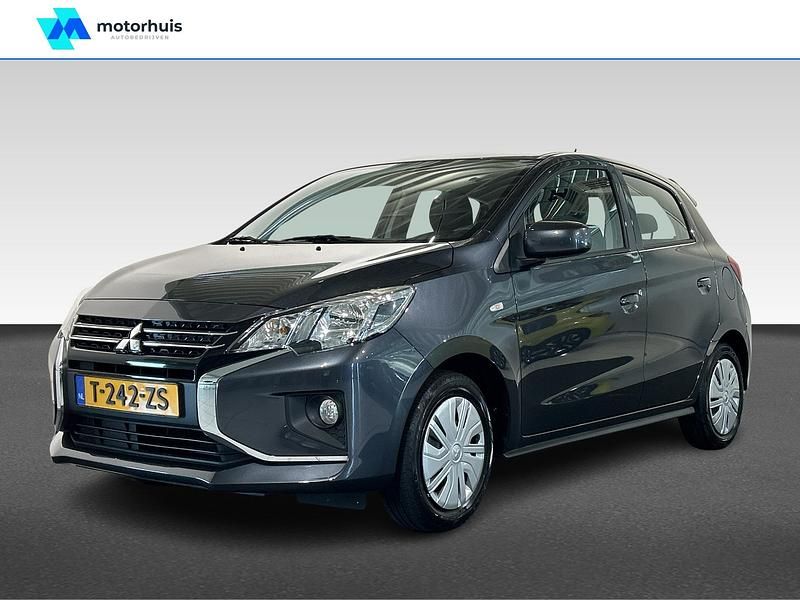 Grijs Occasion 2023 Mitsubishi Space Star Hatchback | € 13.940 (Eerlijke prijs) - Afbeelding 1/4