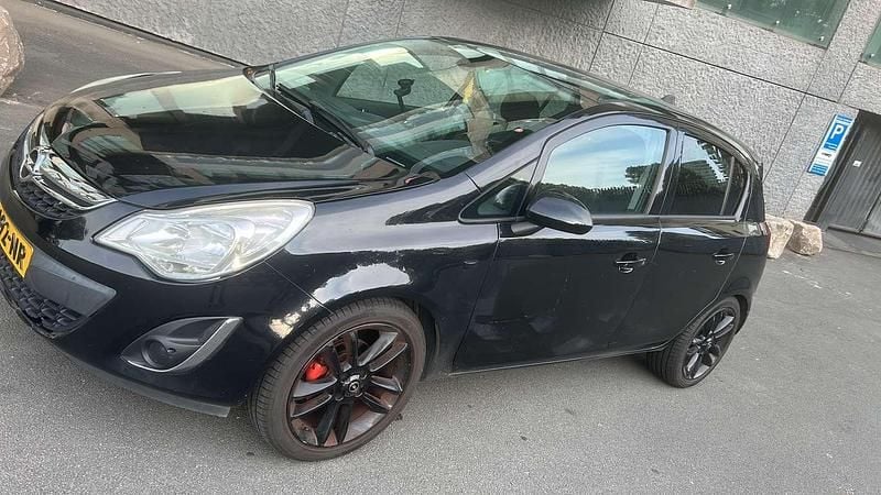 Occasion Opel Corsa 87 PK (63 kW) 2011 Zwart MPV