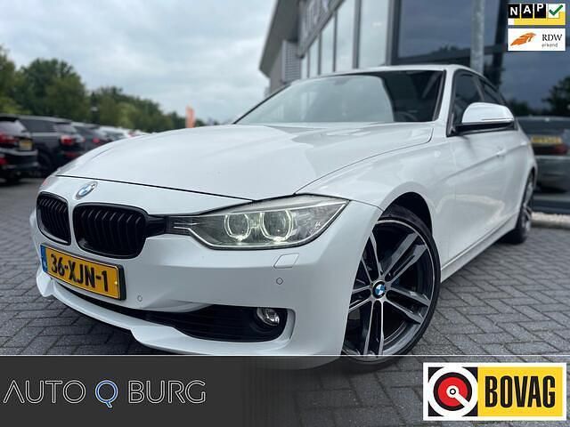 Wit Gebruikt 2012 BMW 320 Executive Sedan | € 8.950 (Goede deal) - Afbeelding 1/4